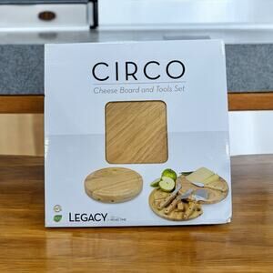CIRCO Cheese Board and Tools Set 4 Tools Swivel Open Circular Legacy Picnic Time